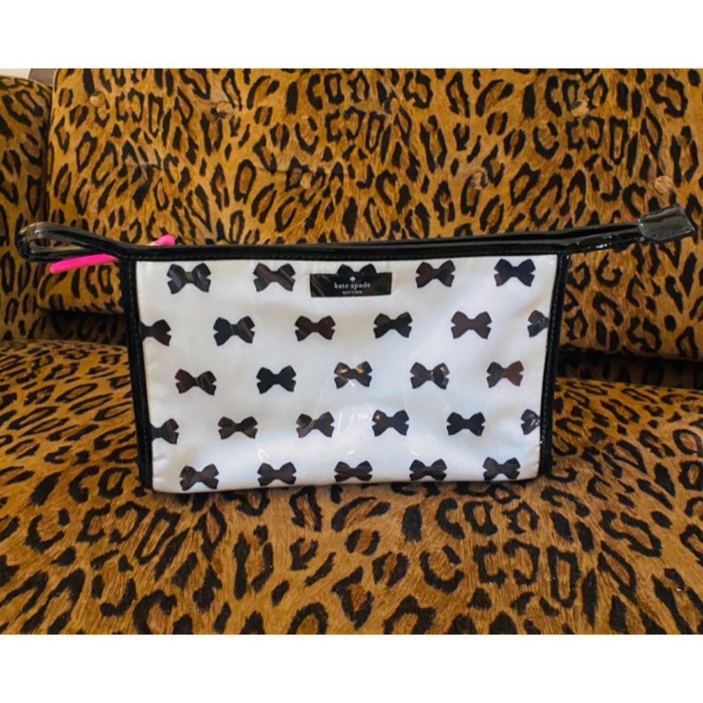 ❤Kate Spade ♠️ Tuxedo Bows Cosmetic Bag!